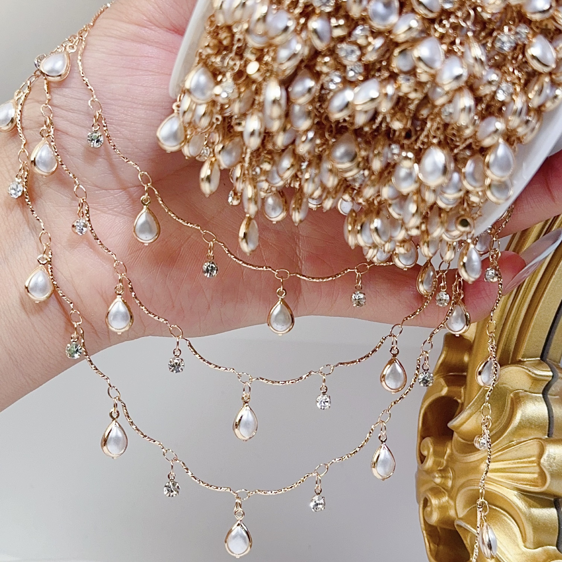 0.5/1/2M Exquisite Curved Stic - مراجعة Pearl Trim Chain وسعره