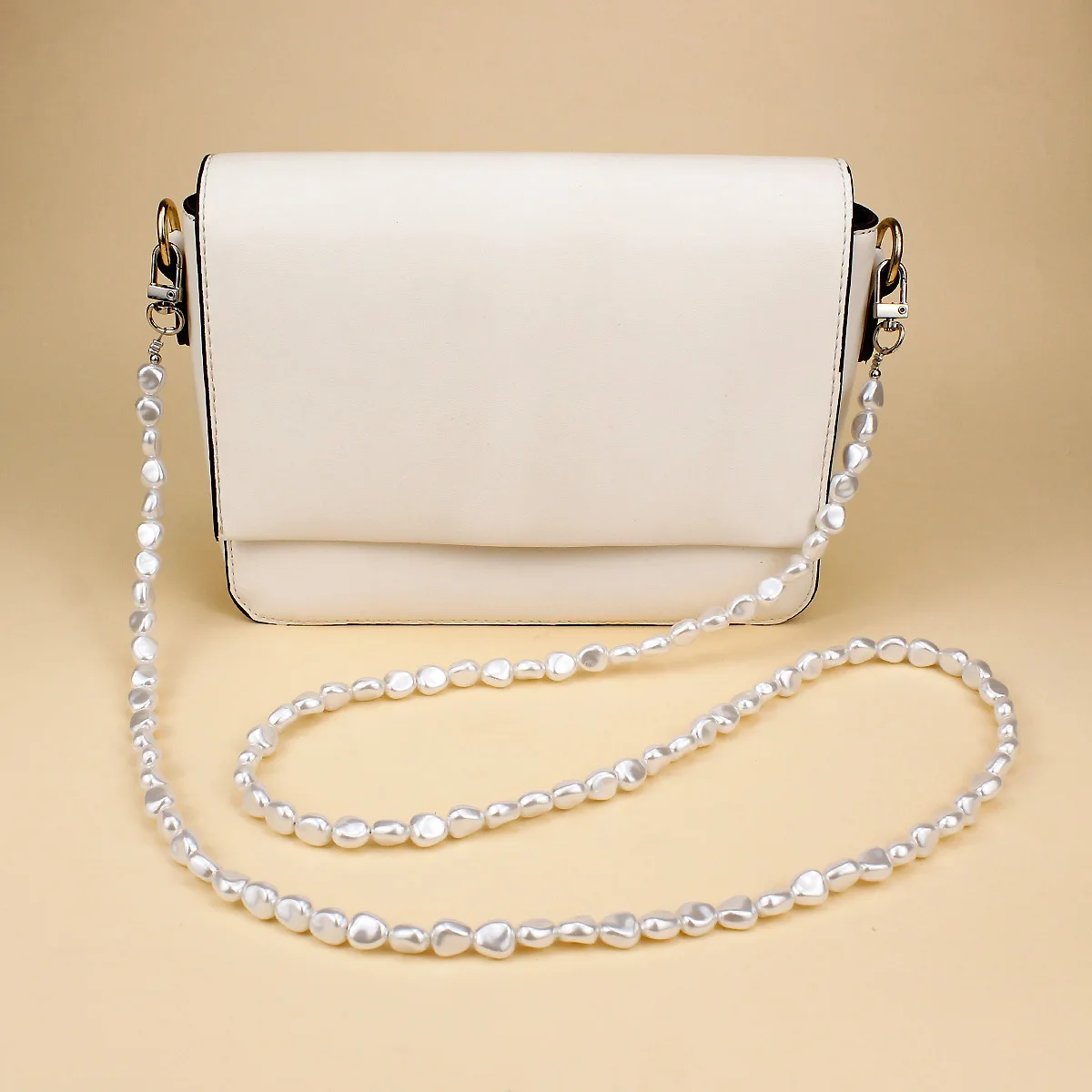 Mobile Phone Lanyard Luxury Pe - مراجعة Pearl Trim Chain وسعره