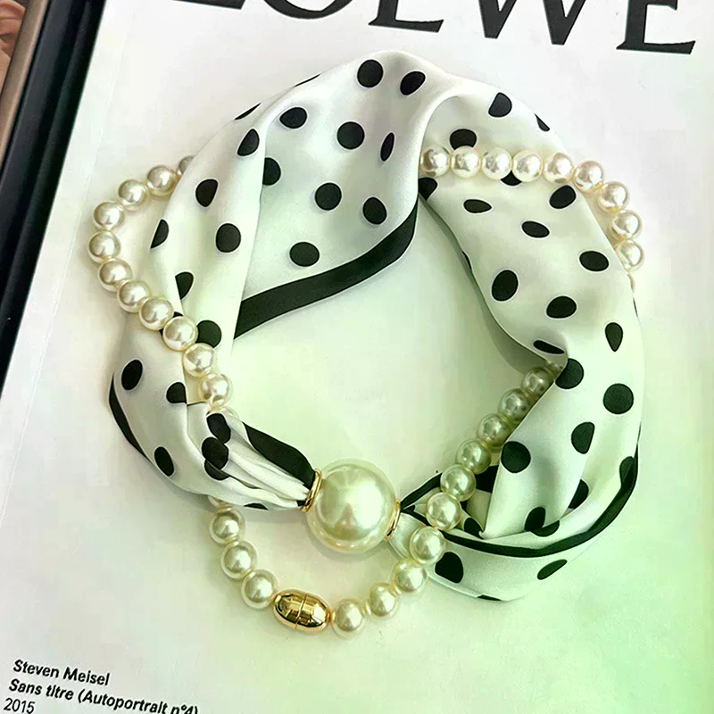 Magnetic Narrow Elegant Satins - مراجعة Pearl Trim Chain وسعره